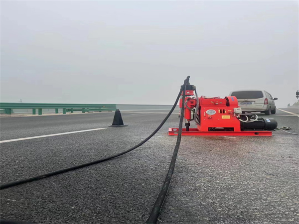 毛道乡马路路基路面开裂下沉注浆加固灌浆